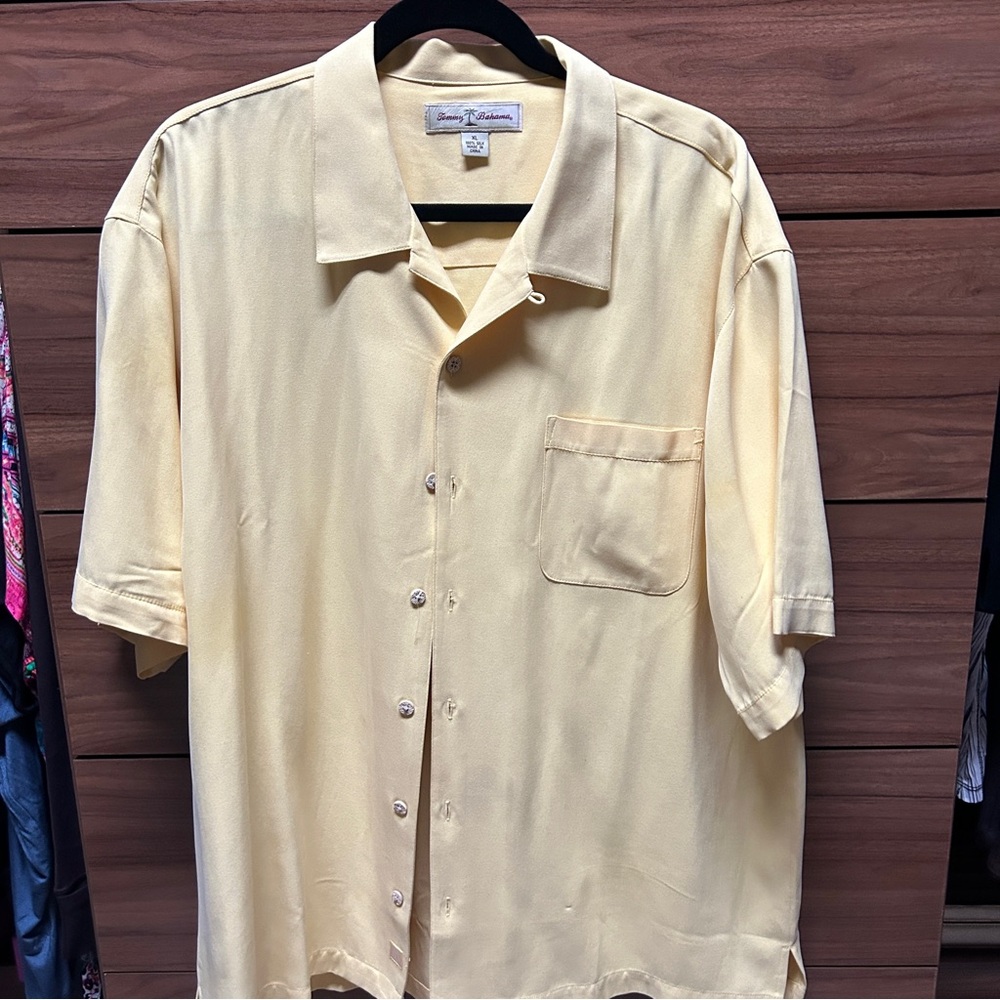Tommy Bahama yellow Casual Button-Down Shirt XL 💯 % Silk